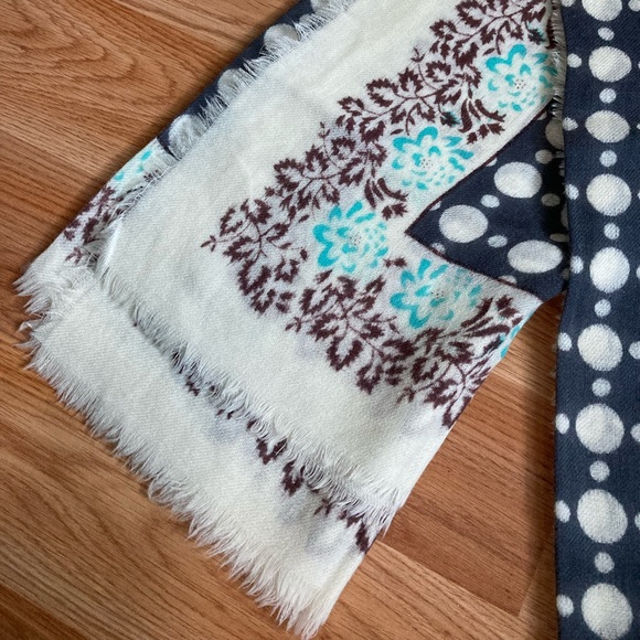 Patterned scarf - Picture 3 of 5